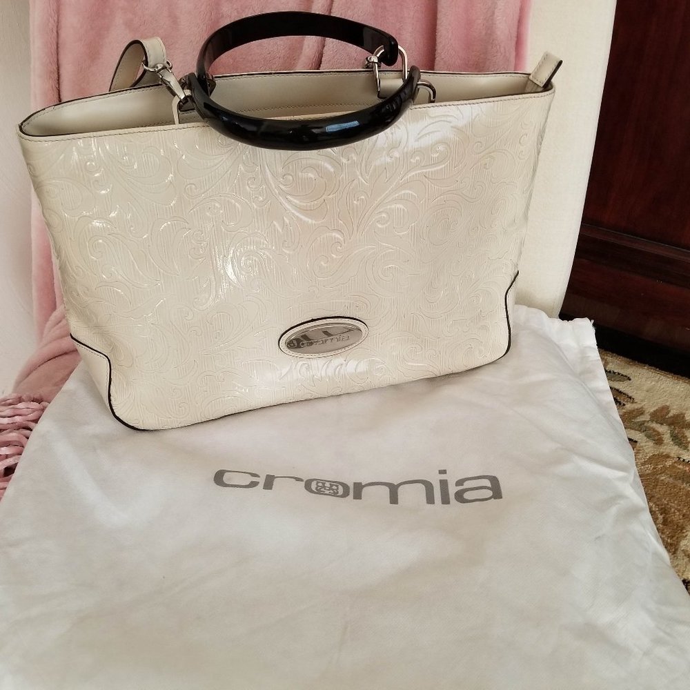 Cromia Genuine Leather Handbag.  Cream color.